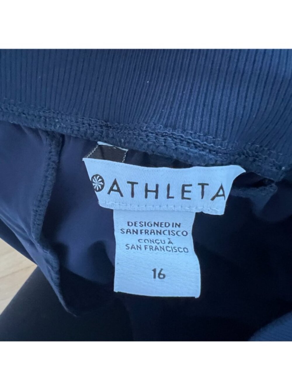 Athleta Brooklyn Navy Blue Shorts Women's Size 16 - Picture 6 of 8